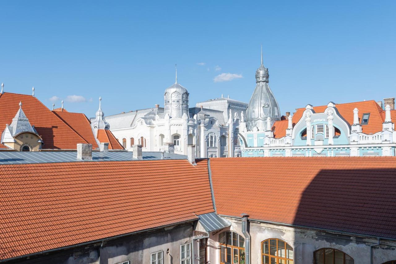 Haga Flat Lägenhet Oradea Exteriör bild
