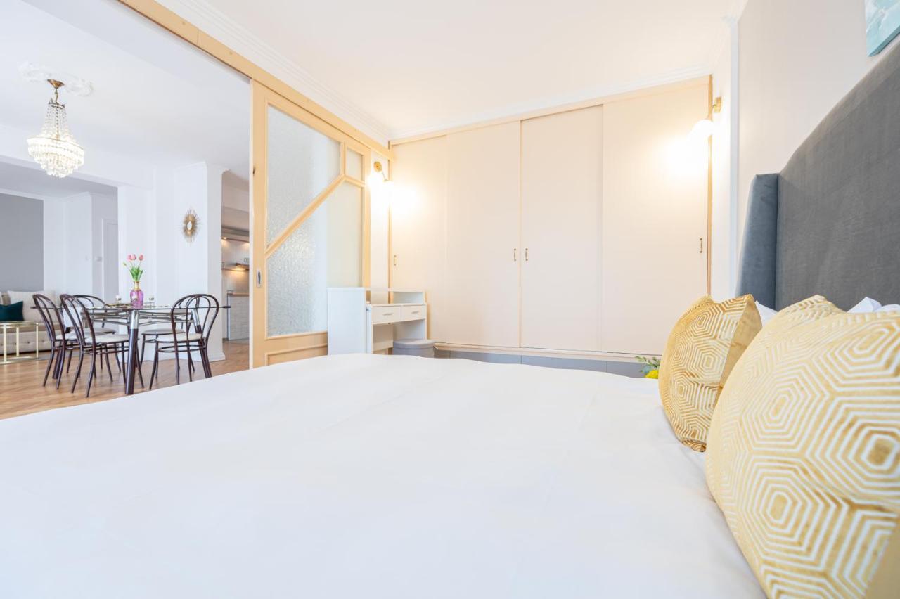Haga Flat Lägenhet Oradea Exteriör bild